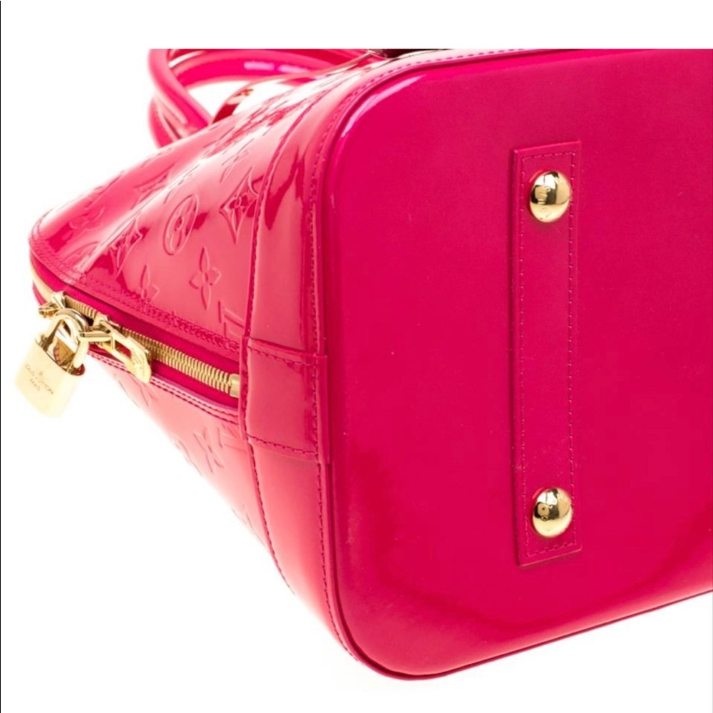 Louis Vuitton - Picture 7 of 7